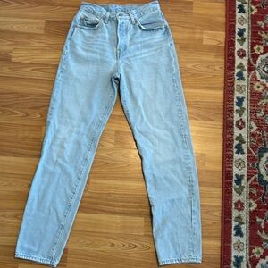 Levi’s 501 light wash jeans 25 x 31 Levi button ups